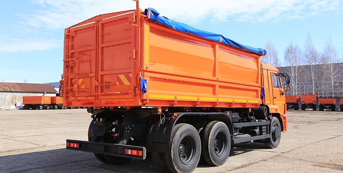 Самосвал КАМАЗ 45144