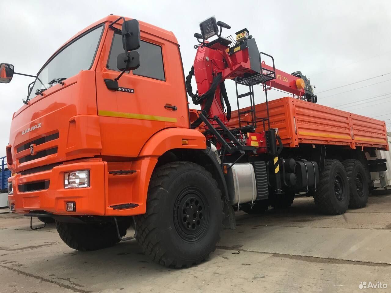 Бортовой автомобиль КАМАЗ 43118 с КМУ Palfinger INMAN IT-150