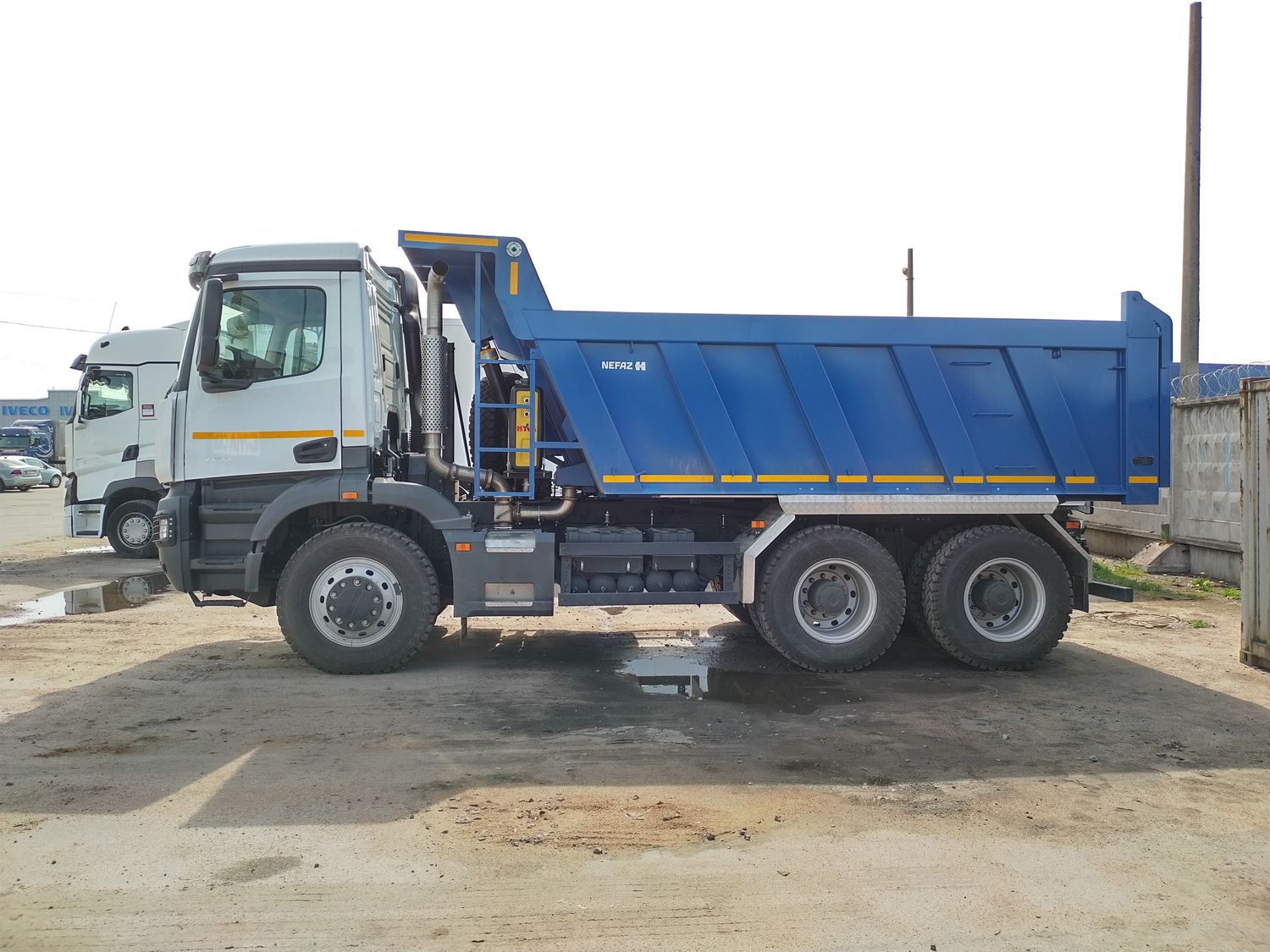 Самосвал KAMAZ-65952